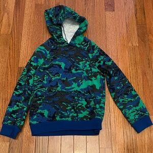 Boys under armour sweatshirt